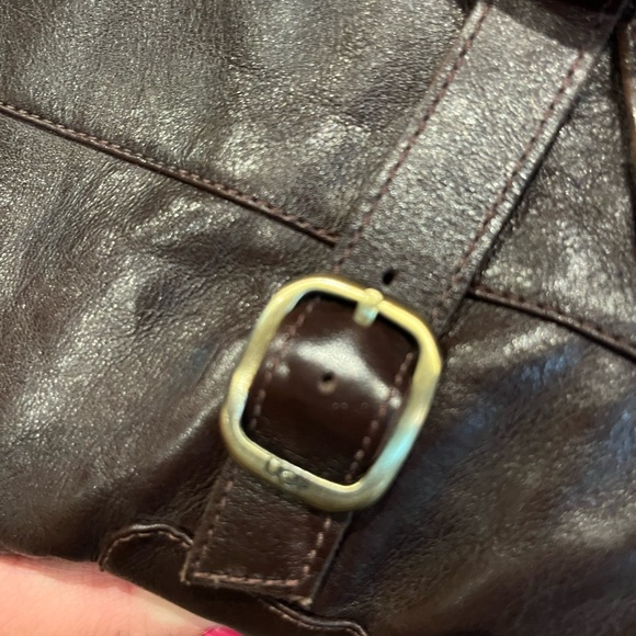 UGG Boots size 8.5 - Picture 7 of 8